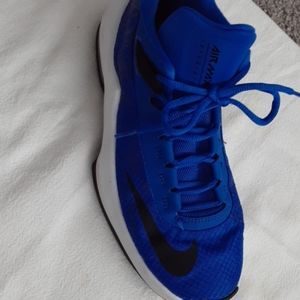 Blue Nike AIRMAX Infuriate